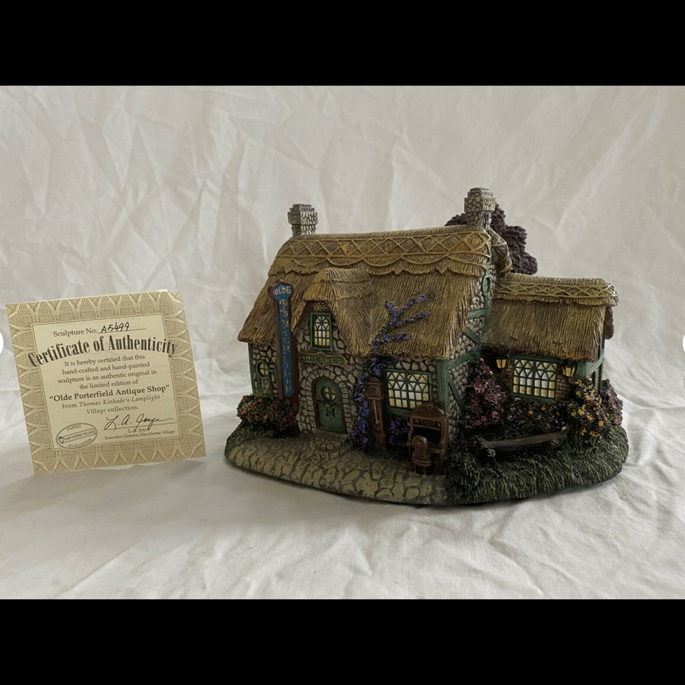Thomas Kinkade Lamplight Village “Olde Porterfield Antique Shop”